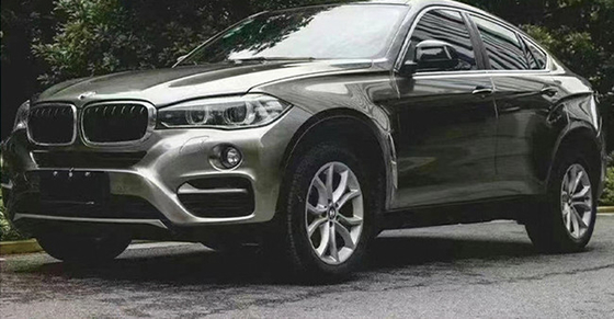 Красочный автомобиль яркого блеска лазера серебряный создает программу-оболочку влагостойкое делает водостойким
